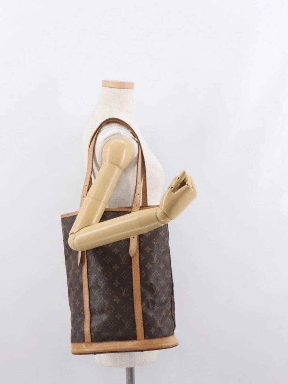 LOUIS VUITTON Monogram Bucket GM Shoulder Bag M42236 LV Auth am9737